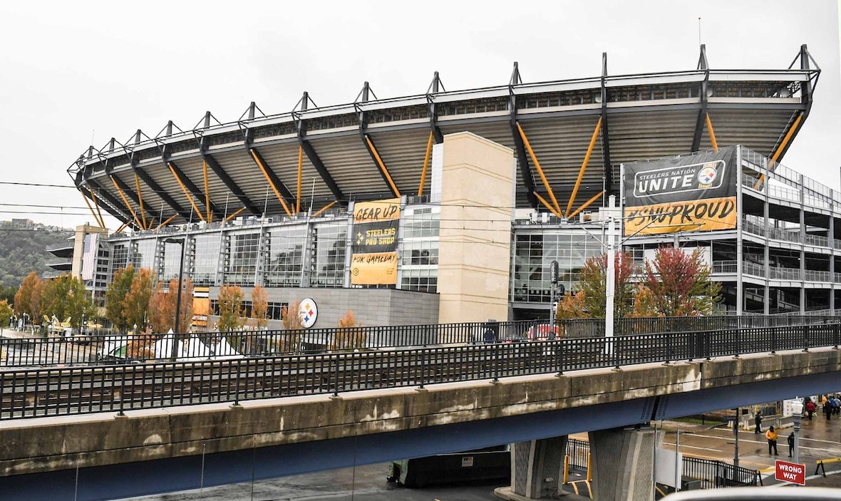 Steelers Pro Shop opens new location at Heinz Field