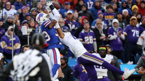 Justin Jefferson 1-ups Stefon Diggs With Odell Beckham-esque Catch Of ...