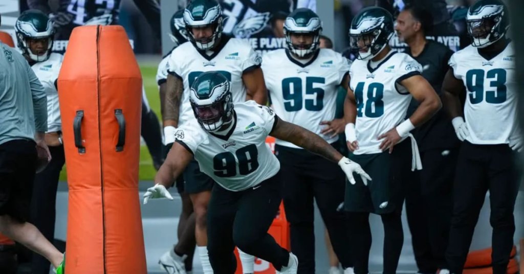 Philadelphia Eagles Cut Davion Taylor, Say Good-Bye - For Now - Sports  Illustrated Philadelphia Eagles News, Analysis and More