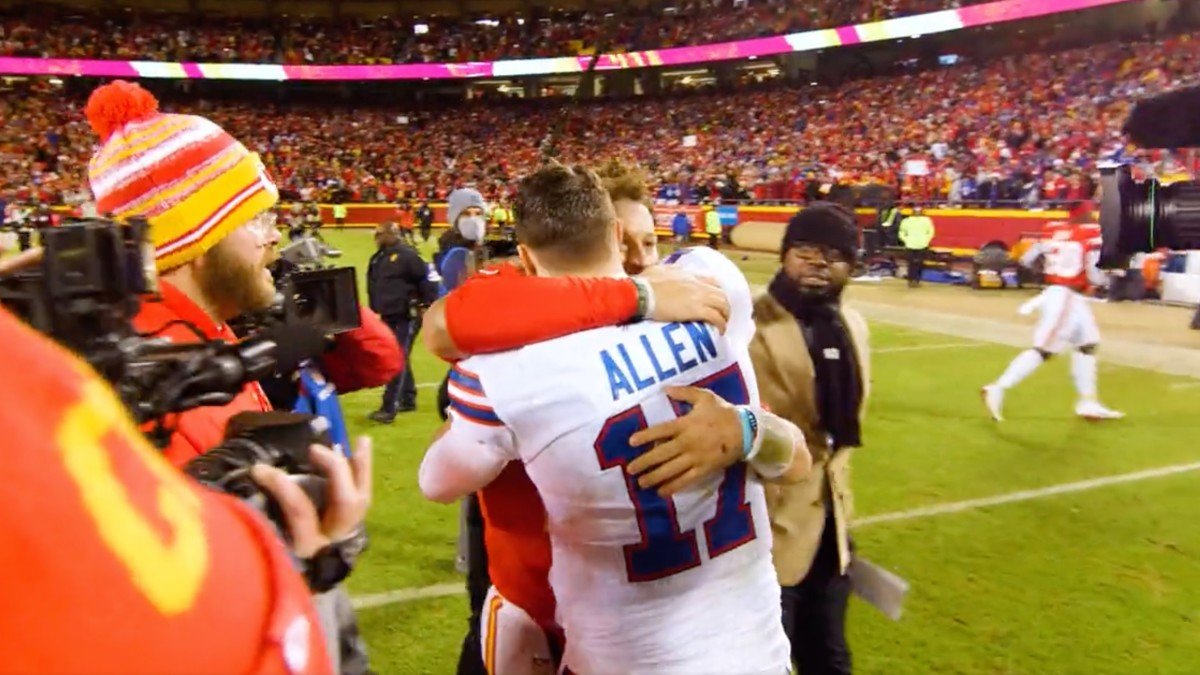 Watch: Patrick Mahomes Runs Across Field to Shake Hands With Josh Allen After Win
