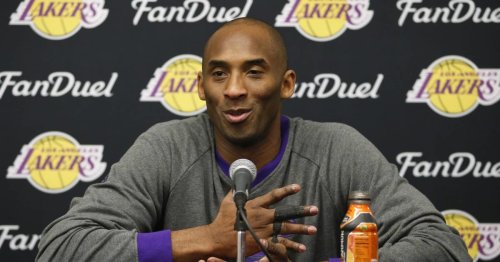 Kobe Bryant’s Father Puts 2000 NBA Championship Ring Up for Auction
