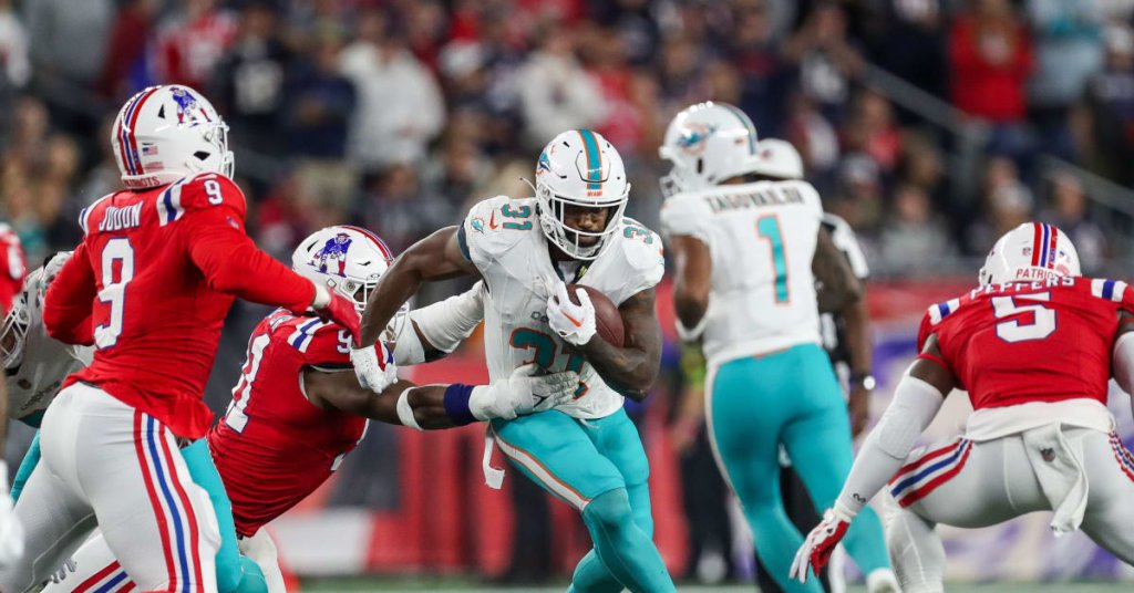 Patriots news: O-line issues stifle Pats offense against Dolphins - Pats  Pulpit