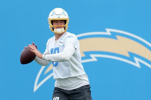 Chargers News: Hall Of Fame Qb Talks Relationship With Justin Herbert 