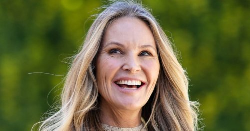 Elle Macpherson Paired Her String Bikini With These 2 Unusual Accessories Flipboard