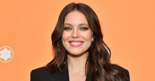 Emily DiDonato Loves This Lightweight Concealer for Modeling Agency Polaroids and ‘No Makeup’ Looks