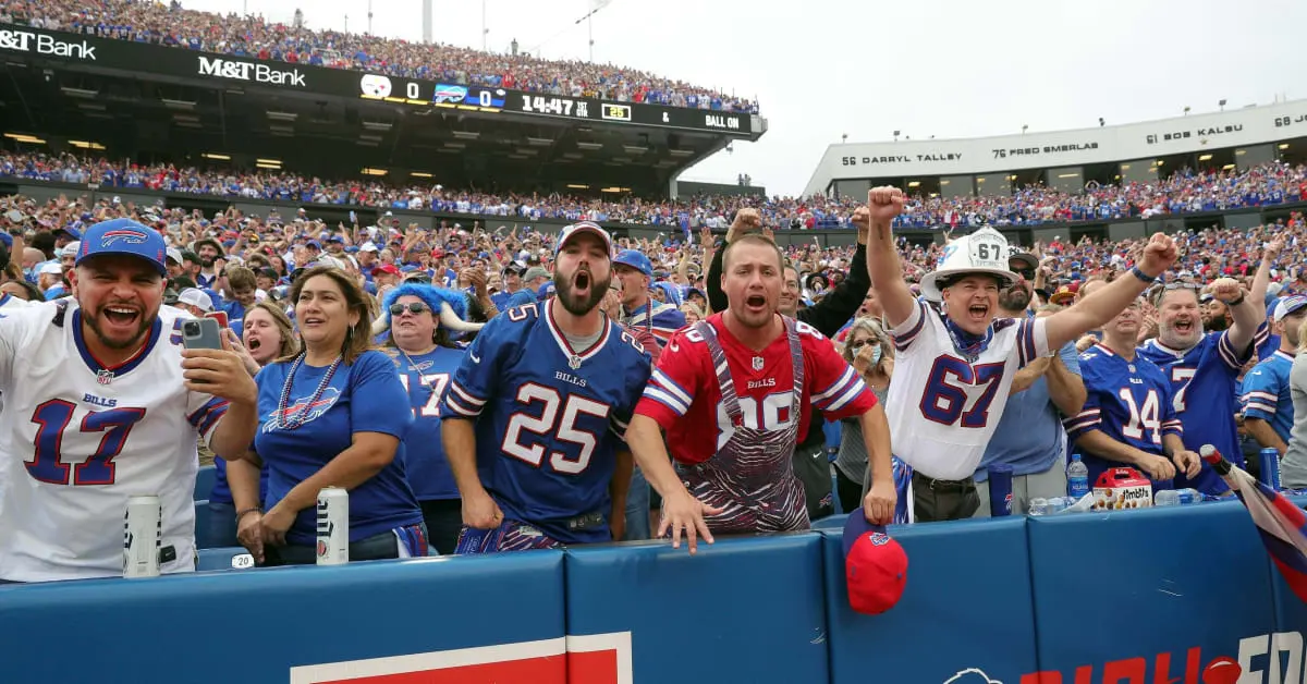 Buffalo Bills Ex Coach Leslie Frazier Ripped By Pro Bowl LB Chad