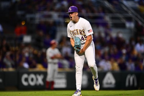 How To Watch Lsu Baseball Vs Tennessee In The College World Series Flipboard 5845