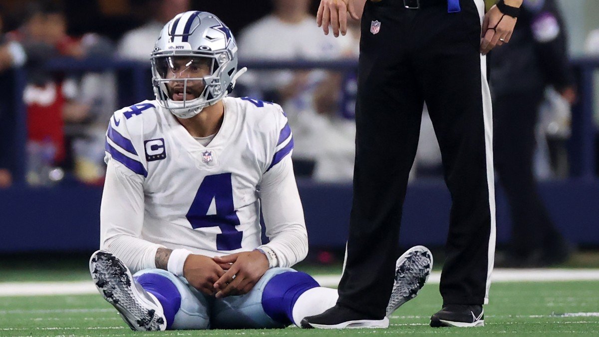 Dak Prescott Voices Support for Fans Who Threw Trash at Referees