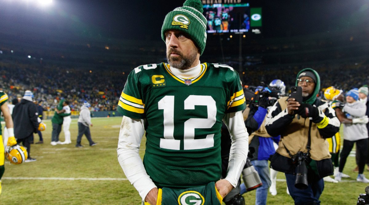 Aaron Rodgers’s Indecisiveness Could ‘Complicate’ Trade Talks, per Report