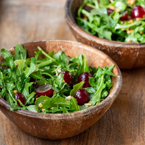 Arugula Salad with Grapes and Sunflower Seeds
