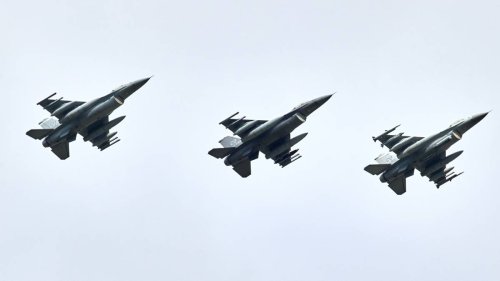 Schleswig-Holstein: Sieben F16-Kampfjets für Nato-Übung „Air Defender“ gelandet