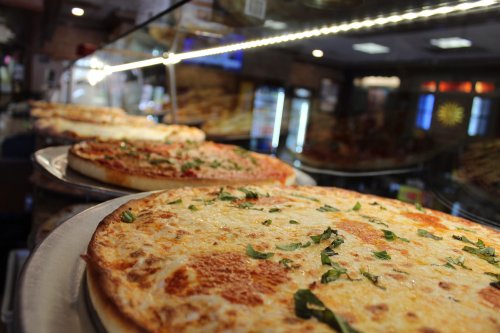 Palermo Pizzeria’s specialty pies are making it a popular spot for Staten Islanders | The Dish