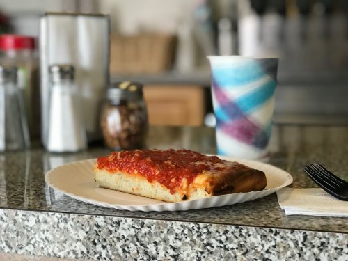 With 5 pizzerias closed this year, is the future troubled for Staten Island’s favorite food? | Pamela’s Food Service Diary
