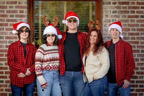 Say Cheese Staten Island Families Pose For Their Holiday Cards With 