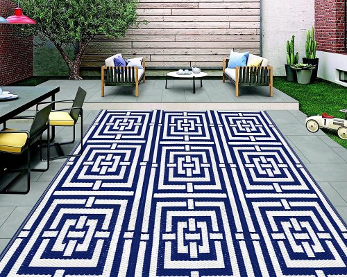 These Straw Rugs Will Liven Up Any Outdoor Space For Your Summer Get-Togethers