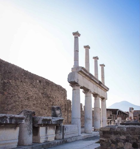 Best Things To Do in Pompeii, Italy | simplyjolayne