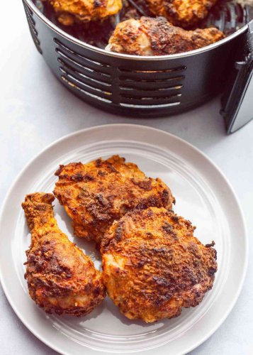 Air Fryer Fried Chicken Gets All of the Crispy, Less of the Mess