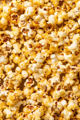 Honey Popcorn Is the 3-Ingredient Sweet and Salty Snack of Your Dreams
