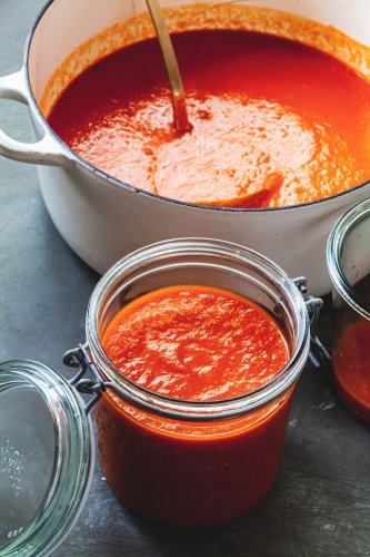 Make This Bangin' Sauce Tomat to Stash in Your Freezer!