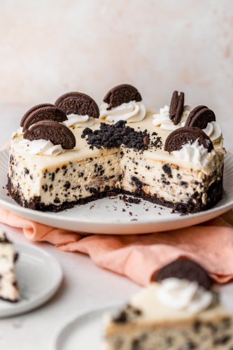 Oreo Cheesecake for All Cookies and Cream Fanatics
