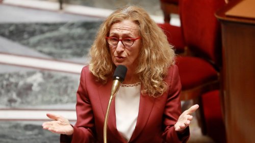 La ministre de l’Éducation « suspend » toutes les messageries de tous les ENT de France