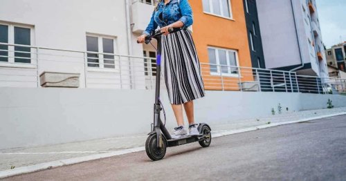 Why Adults Are Choosing Kick Scooters Over Bikes for Commuting?
