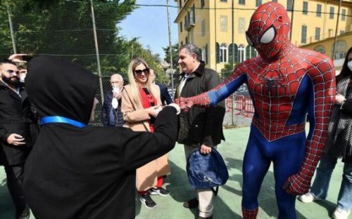Prima della vacanze dona il sangue, Spiderman testimonial