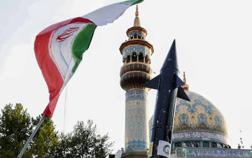 Iran, pronta contro Israele un’arma “mai usata prima”: cosa sappiamo