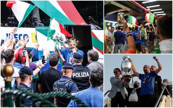 Europei, i campioni dell'Italia rientrano a Roma: è festa. FOTO