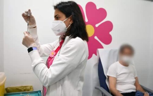 Vaccini, il Ministero: quinta dose a 120 giorni dall'ultimo booster