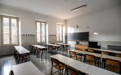 Pescara, prof accusata di aver fatto sesso con alunna: cosa sappiamo