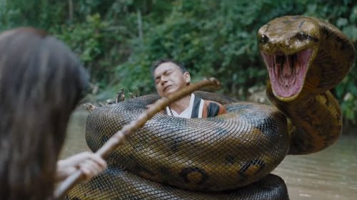 There's A Chinese Remake Of B-Horror Classic Anaconda, And The Trailer Is Absolutely Bonkers