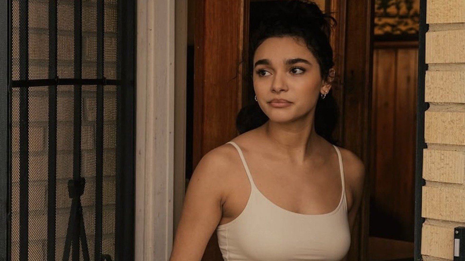 Landman Star Paulina Chavez Explains What Taylor Sheridan Is Like Behind-The-Scenes
