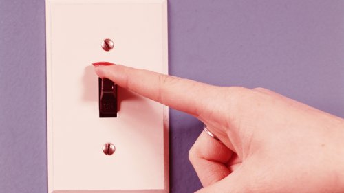 How Silent Light Switches Work (And Why They're Illegal In The US)