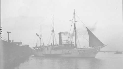 This Might Be The Strangest Warship Ever Used By The US Navy