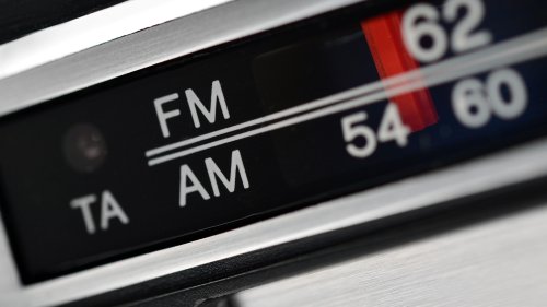 Why The U.S. Government Is Fighting To Keep The AM Radio In Your Car