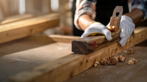 10 Small Woodworking Projects That Are Great For Beginners