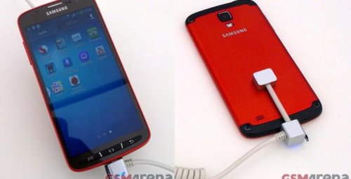 Samsung Galaxy S 4 Active caught in wild as S4 Mini and S4 Mega lurk