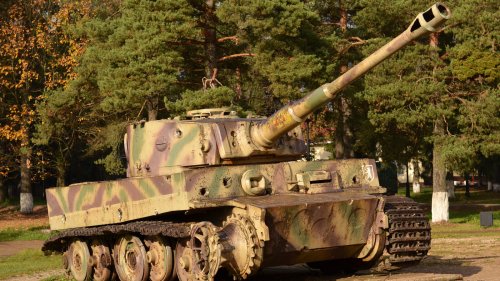 Why The Tiger & Tiger II Tanks Couldn't Turn The Tide In WW2