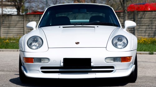 Here's Why So Many Celebrities Own A Porsche 993