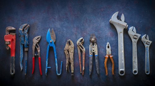 5 Ways To Restore Rusty Old Tools