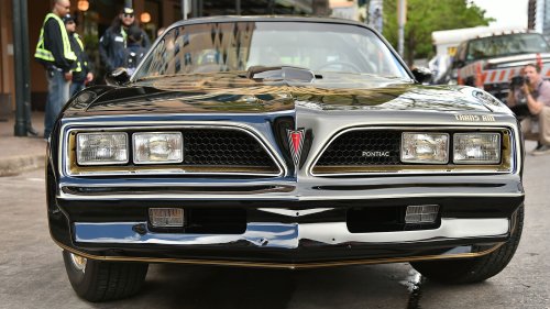 What's The Difference Between Pontiac Trans Am And Firebird?