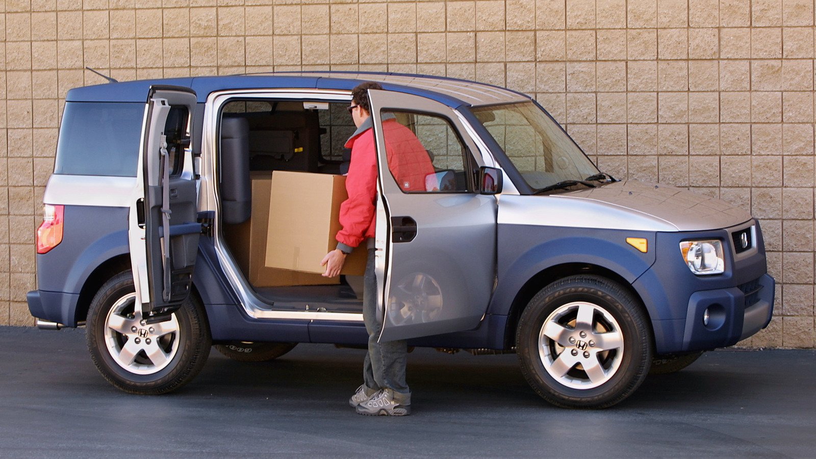 Honda's Element Of Surprise - cover