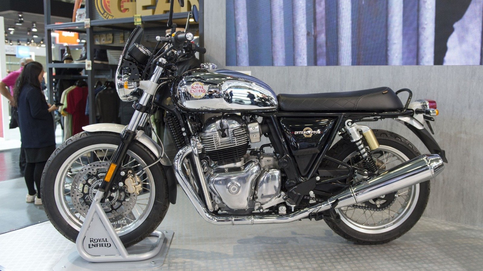 The 10 Best Retro-Style Motorcycles On The Market Right Now