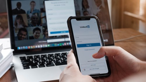 How To Strengthen Your LinkedIn Profile With This AI Tool