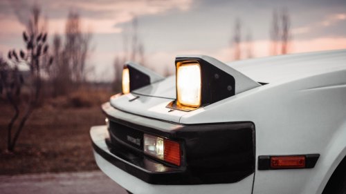 Here's Why New Cars Don't Have Pop-Up Headlights - SlashGear