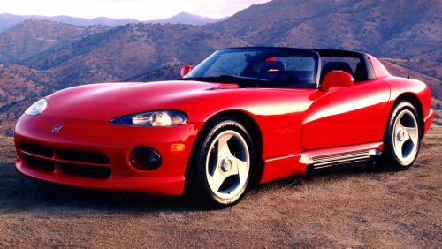 5 Basic Features The Original Dodge Viper Didn't Have