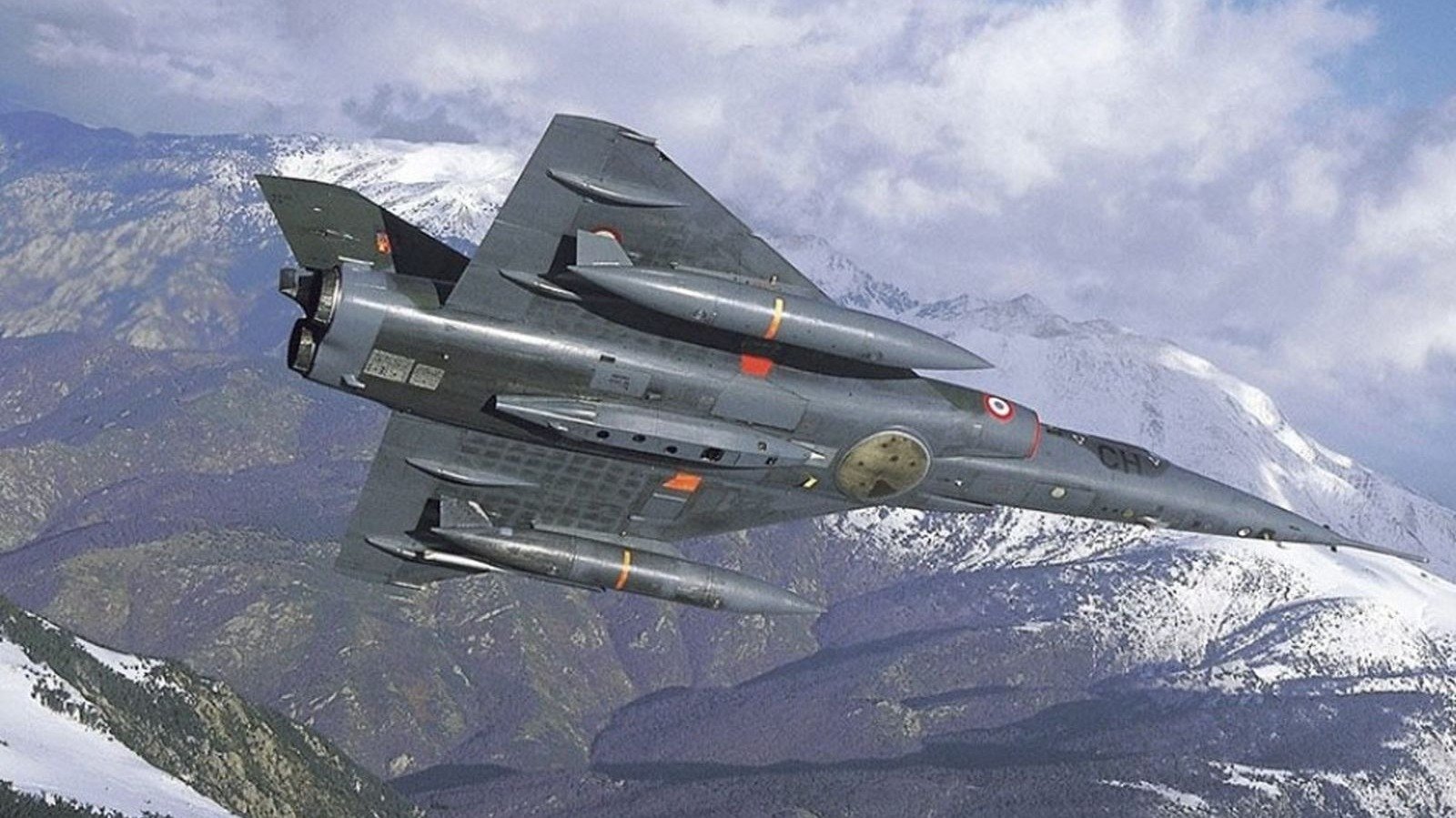 The Mirage IV: France's Nuclear Bomber With 12 Solid-Fuel Rockets