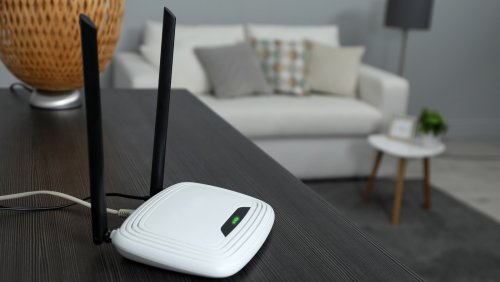 How To Set Up A Second Wi-Fi Router And Why You May Need It - SlashGear
