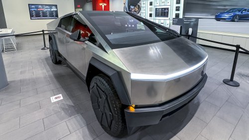 Everything Wrong With Tesla's Cybertruck Unveiling Event